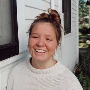 Meet your Posher, Lauren